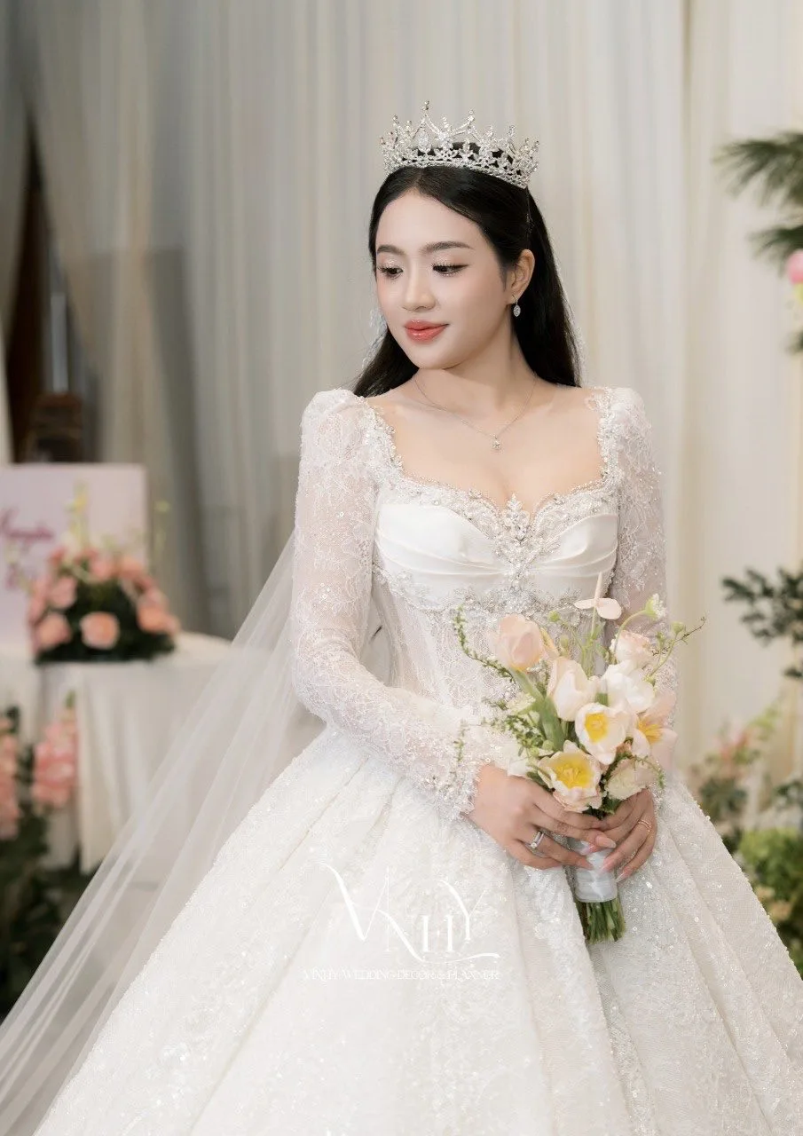 Ảnh cưới chụp trong studio